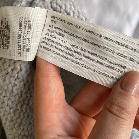 Abercrombie V neck sweater, grey, size M - Picture 4 of 4